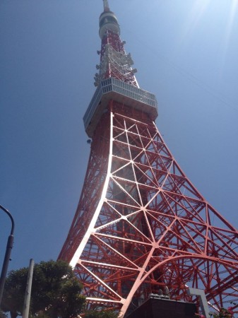 Tokyo_Tower_approach